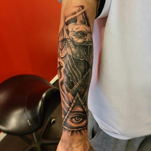 Explore manta ray tattoo ideas, creative tattoo ideas in Vancouver, available at New Ink Tattoo