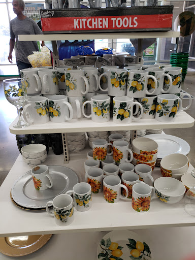 Dollar Store «Dollar Tree», reviews and photos, 3060 Travis Blvd, Fairfield, CA 94534, USA