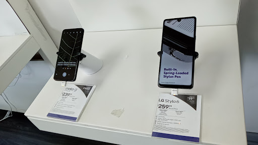 Cell Phone Store «MetroPCS Authorized Dealer», reviews and photos, 129-2 Liberty Ave, South Richmond Hill, NY 11419, USA