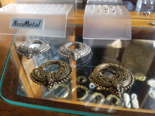 Tattoo Shop «milk and honey tattoo parlour», reviews and photos, 819 Castleton Ave, Staten Island, NY 10310, USA