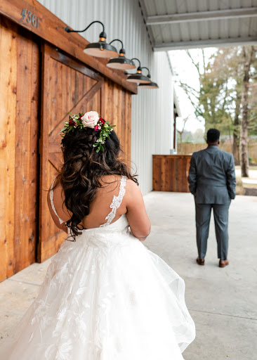 Bridal Shop «The Barefoot Bride», reviews and photos, 4726 Poplar Ave #4, Memphis, TN 38117, USA
