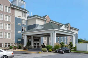 Comfort Inn & Suites Glen Mills - Concordville image