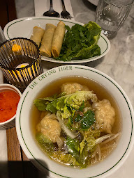 Photo n°93 de The Crying Tiger Paris 6 à Paris ()