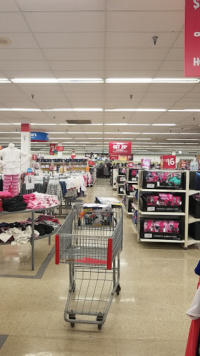 Discount Store «Kmart», reviews and photos, 3443 W Addison St, Chicago, IL 60618, USA