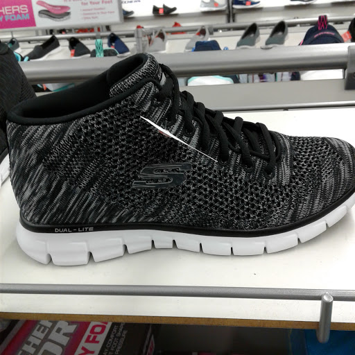 Shoe Store «SKECHERS Factory Outlet», reviews and photos, 163-11 Jamaica Ave, Jamaica, NY 11432, USA
