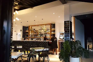 Lulu Bar Restaurant and Cafe image