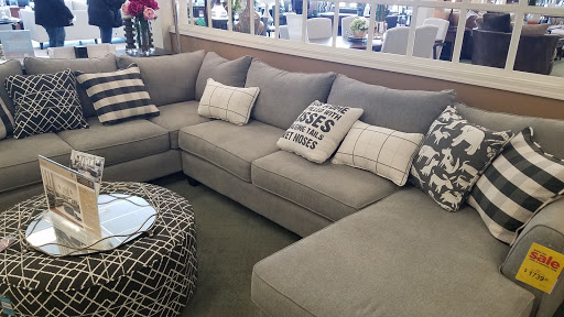 Furniture Store «Raymour & Flanigan Furniture and Mattress Store», reviews and photos, 1620 US-22, Watchung, NJ 07069, USA