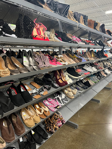 Thrift Store «Goodwill Retail Store of Springfield – Battlefield», reviews and photos, 3151 S Kansas Expy, Springfield, MO 65807, USA