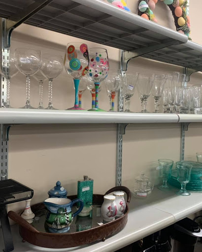 Thrift Store «My Sister’s Place & My Sisters Attic», reviews and photos