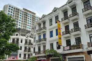 Lam Kinh Hotel image