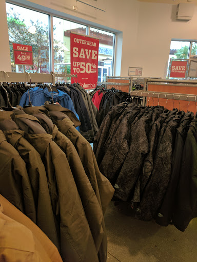 Sportswear Store «Columbia Sportswear Outlet Store», reviews and photos, 5885 Gulf Fwy #301, Texas City, TX 77591, USA