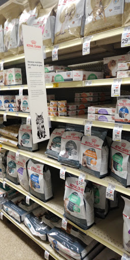 Pet Supply Store «PetSmart», reviews and photos, 1671 E Market St, Harrisonburg, VA 22801, USA