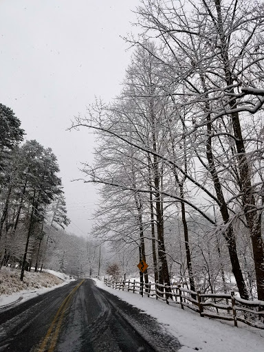 Event Venue «Sleepy Hollow Inn & Event Center», reviews and photos, 132 Old Jims Branch Rd, Swannanoa, NC 28778, USA