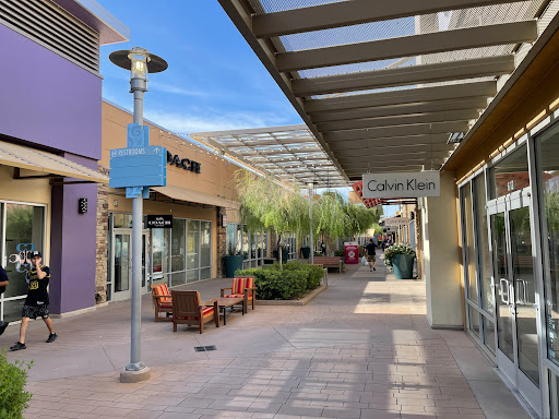 Shopping Mall «Phoenix Premium Outlets», reviews and photos, 4976 Premium Outlets Way, Chandler, AZ 85226, USA