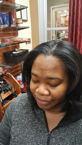 Beauty Salon «Sola Salon Studios», reviews and photos, 2401 Fairview Ave N, Roseville, MN 55113, USA