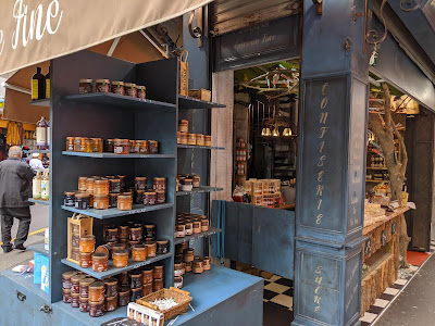 Magasin Notre Dame des Victoires à Lourdes