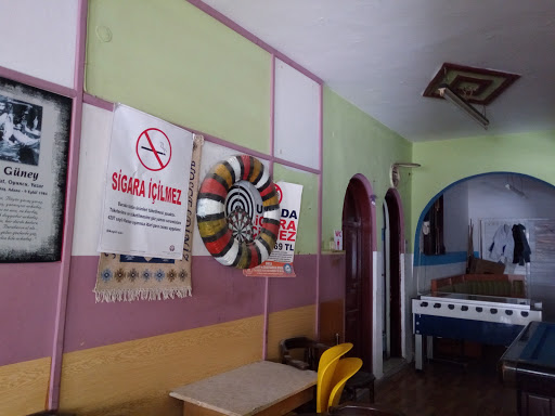 Titanic Cafe Bilardo Oyun Salonu