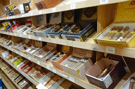 Liquor Store «Old Fort Liquor & Wine», reviews and photos, 144 Cason Ln, Murfreesboro, TN 37128, USA