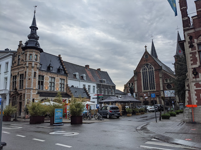 Sint-Michielsplein, 8500 Kortrijk, België