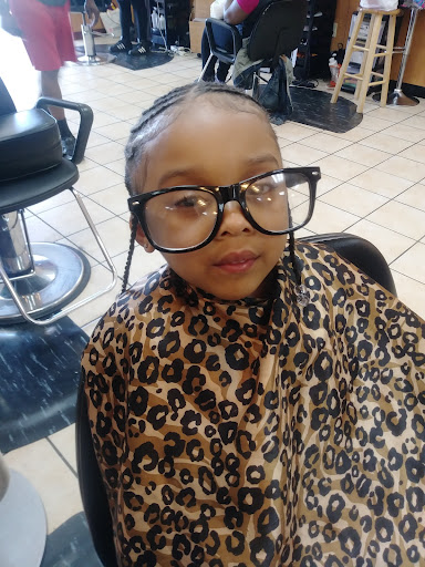 Beauty Salon «Salon Plaza District Heights», reviews and photos, 5614 Silver Hill Rd, District Heights, MD 20747, USA