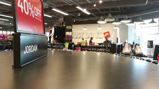Clothing Store «Nike Factory Store», reviews and photos, 2950 I-20 Frontage Rd #755, Grand Prairie, TX 75052, USA