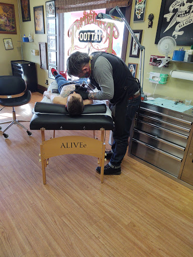 Tattoo Shop «Front Street Tattoo», reviews and photos, 502 E Front St, Traverse City, MI 49686, USA