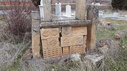 Çakallı Köyü mezarlığı