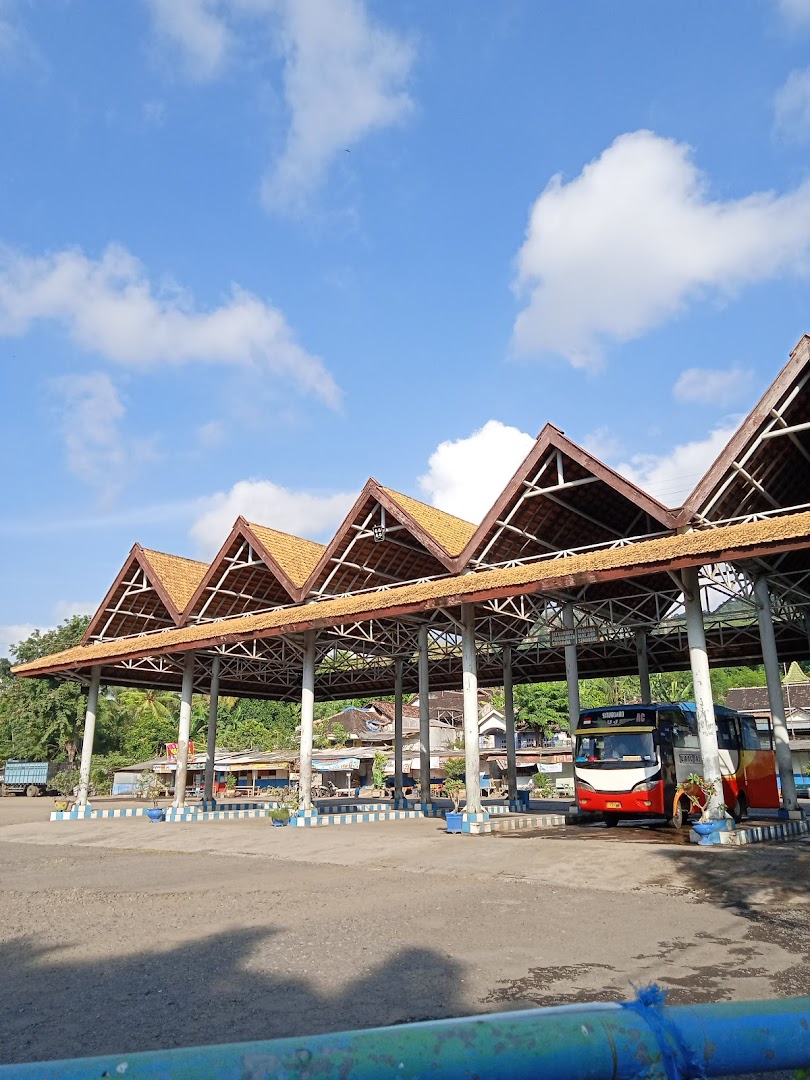 Sritanjung Bus Terminal Photo