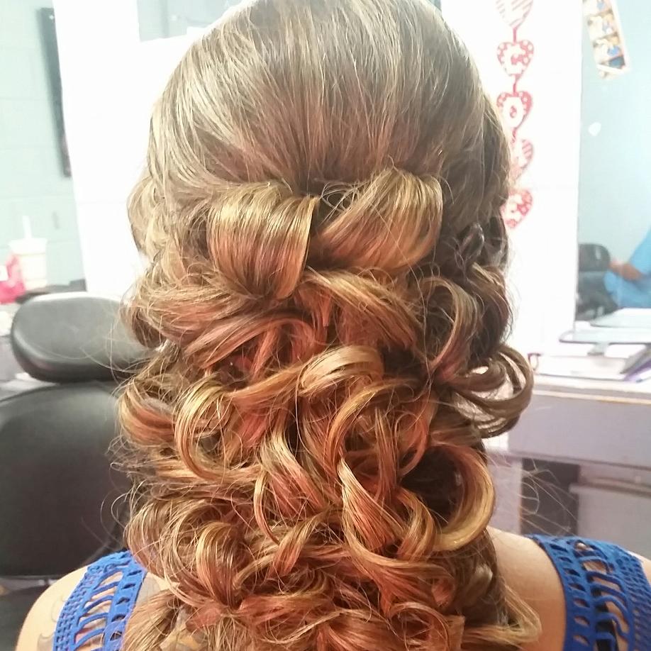 Cande's Beauty Salon 78586