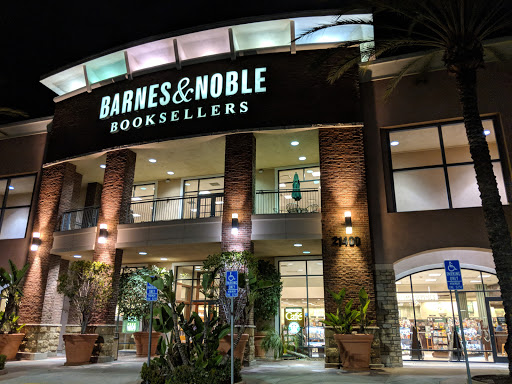 Barnes & Noble image