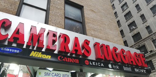 Electronics Store «7th Ave Electronics & Luggage», reviews and photos, 841 7th Ave, New York, NY 10019, USA