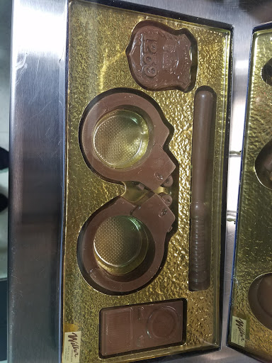 Candy Store «Wilbur Chocolate Retail Store», reviews and photos, 45 N Broad St, Lititz, PA 17543, USA