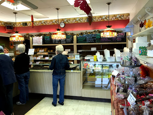 Bakery «Cumberland Station Bake Shop», reviews and photos, 36 Northwest Hwy, Des Plaines, IL 60016, USA