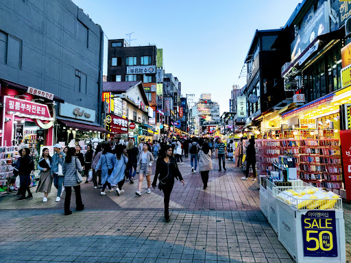 Mask shops in Seoul