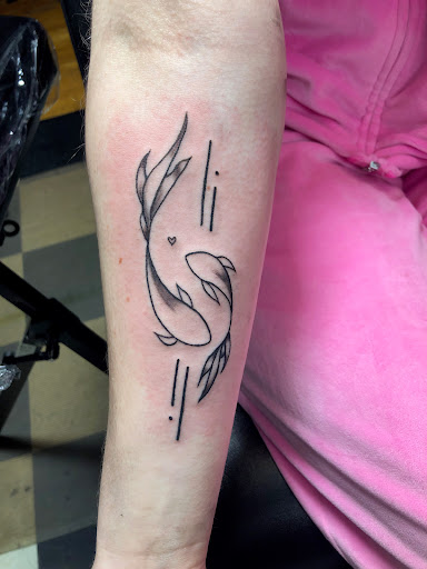 Tattoo Shop «Art In Motion Inc Tattooing», reviews and photos, 415 S Broadway St, Medina, OH 44256, USA