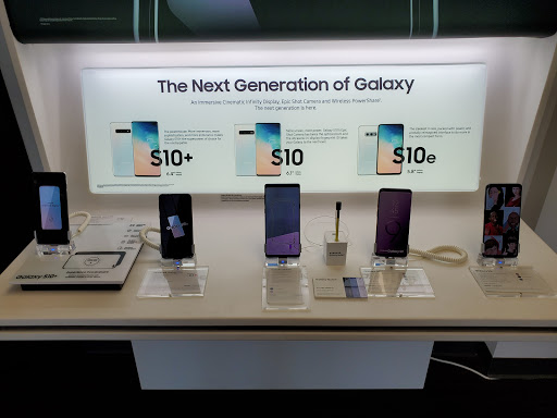 Cell Phone Store «Verizon Authorized Retailer, TCC», reviews and photos, 41 N Londonderry Square, Palmyra, PA 17078, USA