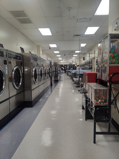 Laundromat «MR. SUDS LAUNDROMAT», reviews and photos, 443 S Evergreen Ave, Woodbury, NJ 08096, USA