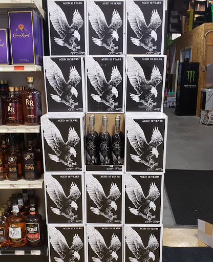 Liquor Store «Interstate Wine & Spirits», reviews and photos, 1427 Interstate Dr, Cookeville, TN 38501, USA