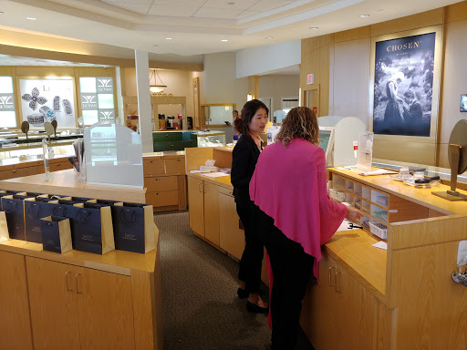 Jewelry Store «Jared The Galleria of Jewelry», reviews and photos, 8 Wayside Rd, Burlington, MA 01803, USA