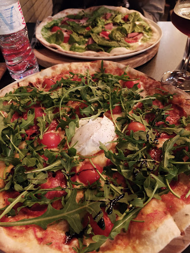 https://www.pizzarialuzzo.pt/