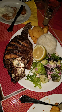 Pescado frito du Restaurant colombien El Juanchito à Paris - n°7