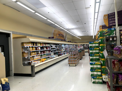Supermarket «Super Stop & Shop», reviews and photos, 695 Main St, Winchester, MA 01890, USA