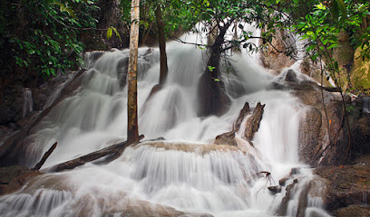 น้ำตกไดช่องถ่อง Dai Chong Thong Waterfall
