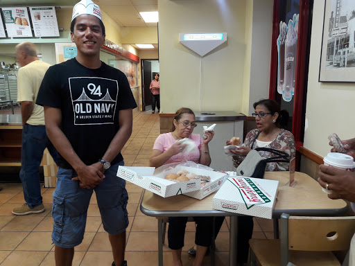 Bakery «Krispy Kreme Doughnuts», reviews and photos, 32999 S Dixie Hwy, Homestead, FL 33030, USA