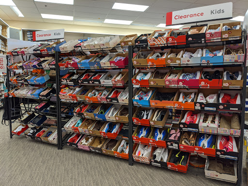 Shoe Store «Famous Footwear», reviews and photos, 1917 Wentzville Pkwy, Wentzville, MO 63385, USA