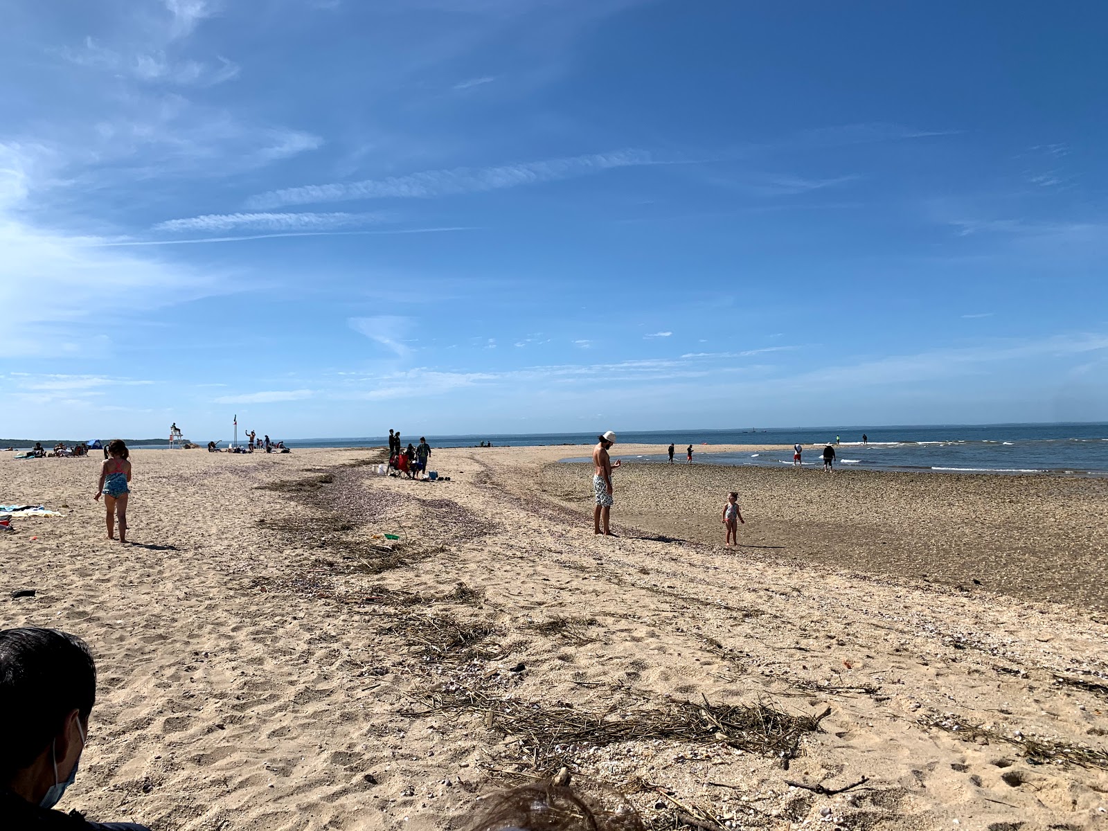 Foto von Crab Meadow Beach mit beiger sand & kies Oberfläche