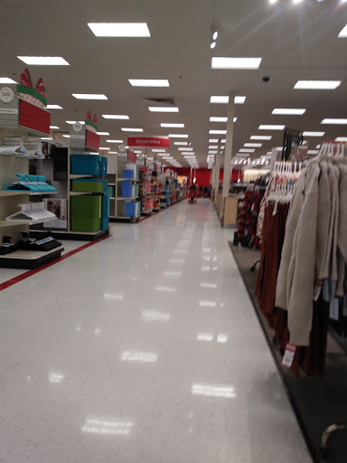 Department Store «Target», reviews and photos, 2401 Coulee Rd, Hudson, WI 54016, USA