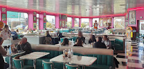 Atmosphère du Restaurant américain Tommy's Diner à Mondeville - n°8
