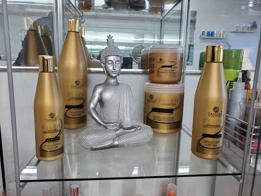 Barber Shop «Neno Style Barber Shop», reviews and photos, 6675 Pembroke Rd, Pembroke Pines, FL 33023, USA