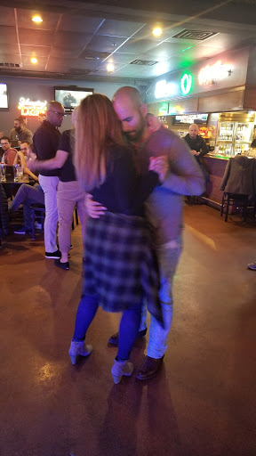 American Restaurant «The Garage Pub & Grill», reviews and photos, 308 4th St, Columbus, IN 47201, USA